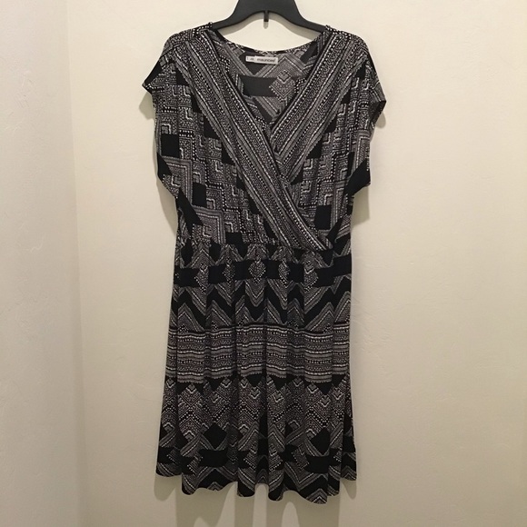 Maurices Dresses & Skirts - Maurices wrap style dress, size 1